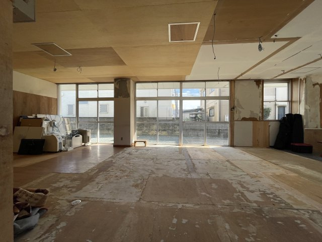 三方原町貸店舗の内装