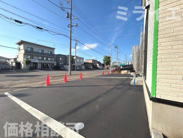 【新築戸建】札幌市手稲区新発寒三条4丁目6棟の駐車場|駐車2～3台可