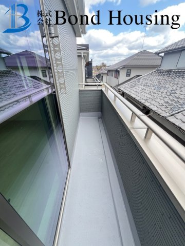 「長期優良認定住宅」「LDK19.2帖」 大久保町山手台 全2棟 1号棟の前面道路含む現地写真