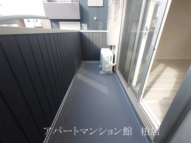 Ferro Palazzo D棟のバルコニー