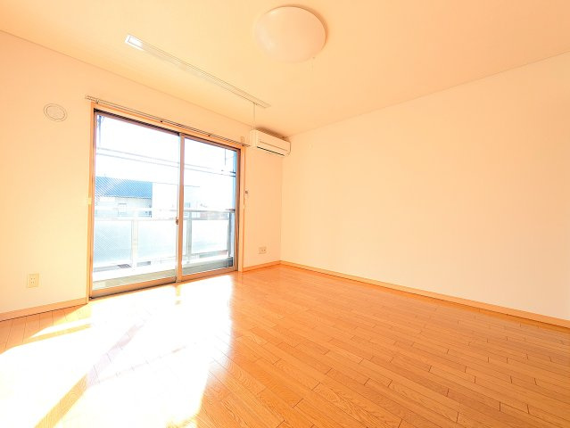 ミトラヒルズⅠの居間・リビング|反転・同タイプ・現況優先