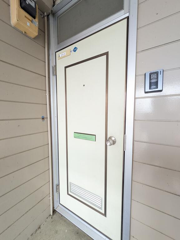 サンタバーバラ　Ａの玄関