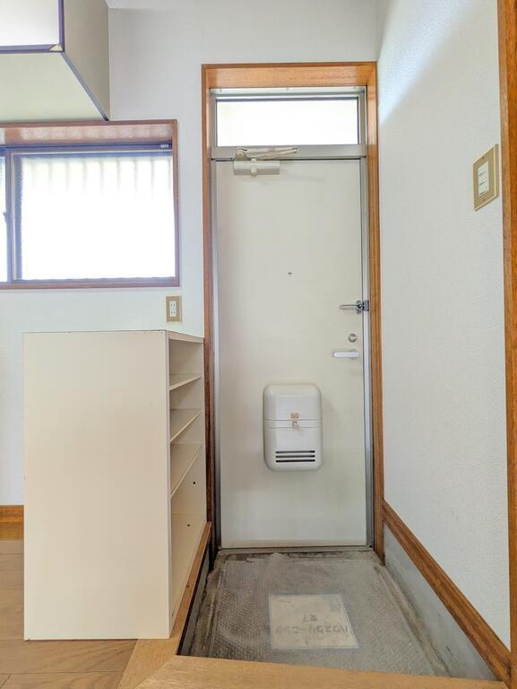 天良レジデンスの玄関