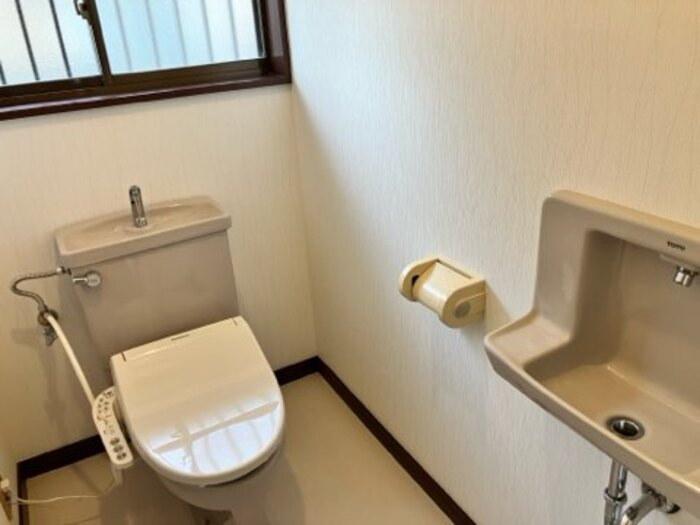 藤阿久町一戸建　001のトイレ