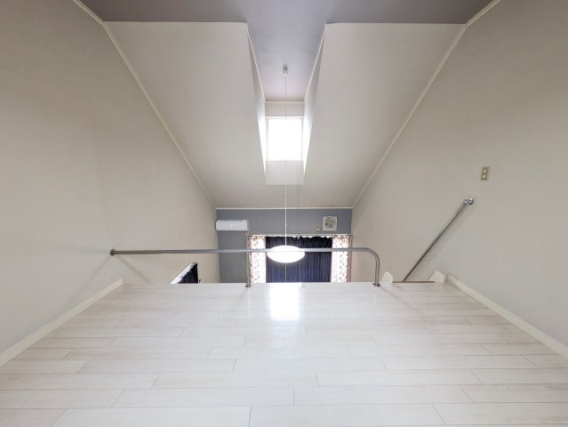 ジョイフル上原の居間・リビング