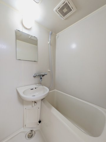 ジョイフル上原の浴室