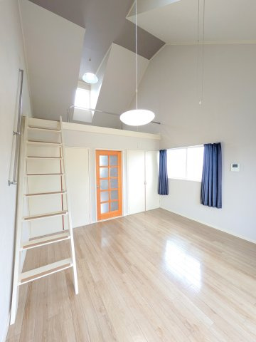 ジョイフル上原の内装