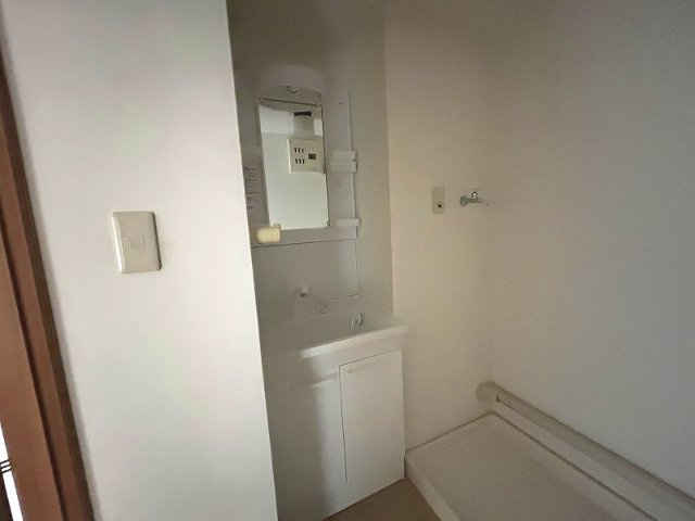 シャルマン枝川の独立洗面台