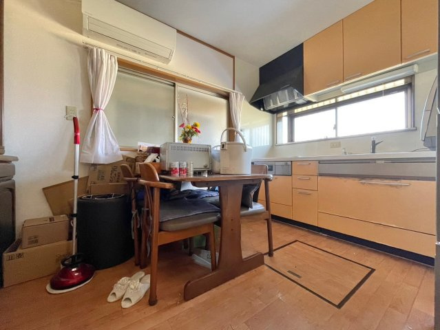 枚方市長尾西町2丁目　中古一戸建ての居間・リビング|おしゃれな居間です