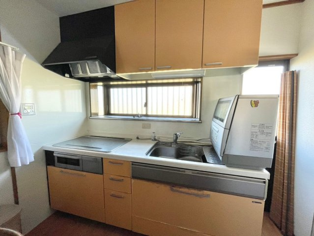 枚方市長尾西町2丁目　中古一戸建てのキッチン|キッチンでお料理をお楽しみください