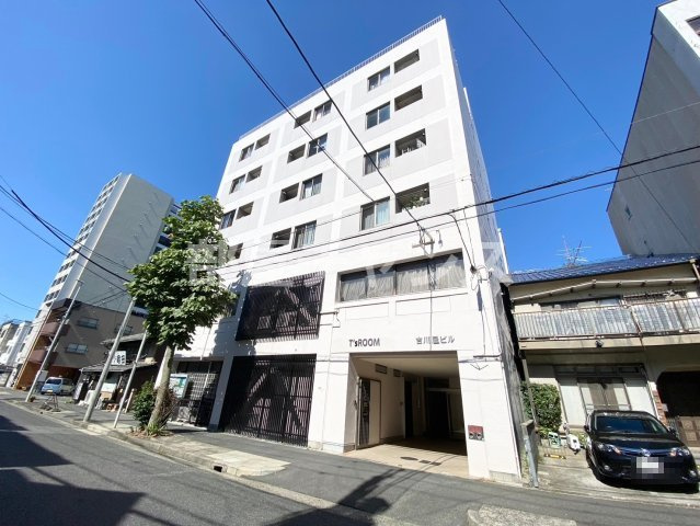 吉川屋ビルの外観