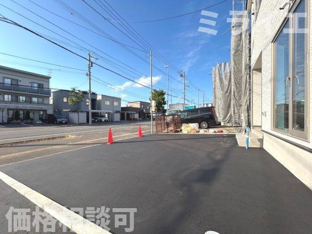 【新築戸建】札幌市手稲区新発寒三条4丁目6棟の駐車場|駐車2～3台可