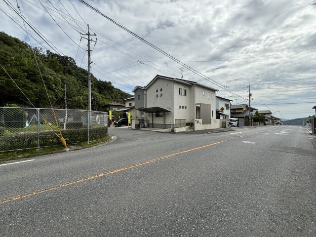 中古戸建　安東5丁目の前面道路含む現地写真