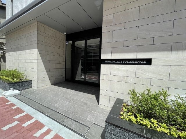 大阪市東成区深江南１丁目の賃貸マンションのエントランス