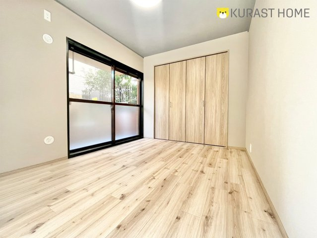 ルシエル向日町駅前　1階の洋室