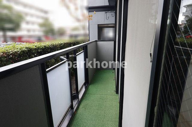 サンビレッジ一ツ橋 B棟のバルコニー|外からの目が気にならないバルコニーで洗濯物が干せます