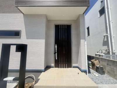 【玄関】 | 読谷村渡慶次2期（全3棟）1・3号棟 | 1号棟　