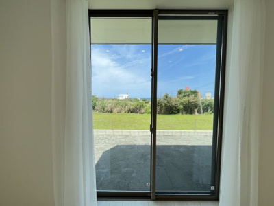 【庭】 | 読谷村渡慶次2期（全3棟）1・3号棟 | 1号棟　リビングからも海が望めます♪