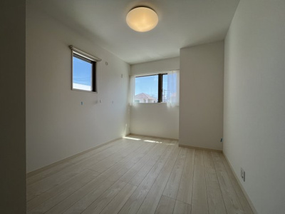 【洋室】 | 読谷村渡慶次2期（全3棟） | 1号棟　洋室5.8帖＋CL付き♪