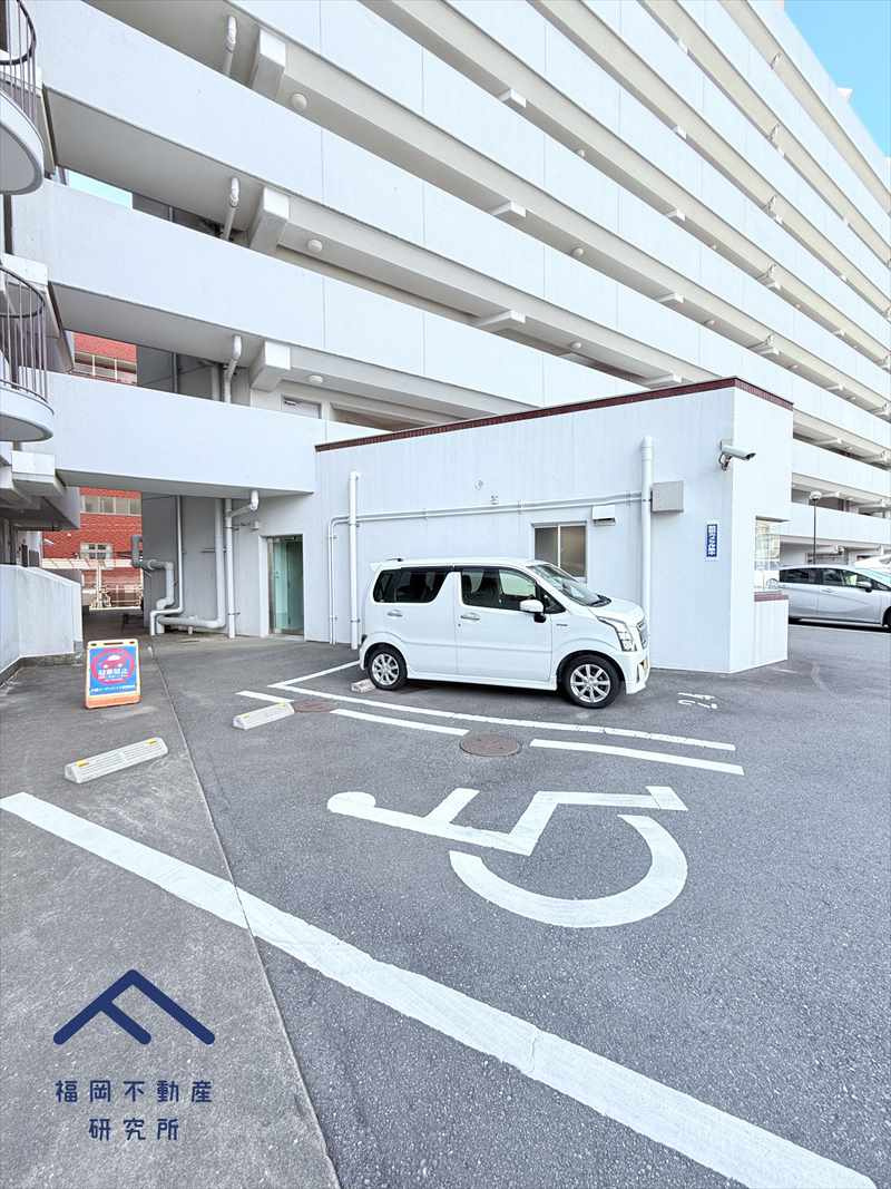 大橋バーデンハイツの駐車場
