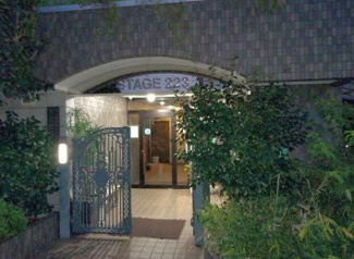 【外観】 | 鉄筋コンクリート造のがっしりした建物。