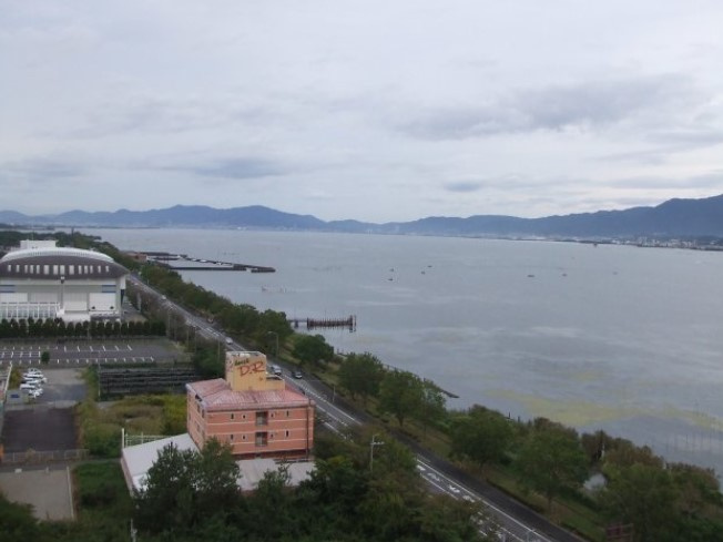 琵琶湖プラザ