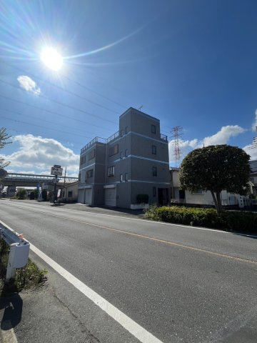 比企郡川島町上伊草　二世帯住宅　西武新宿線『本川越駅』バス21分　【伊草小学区】の外観