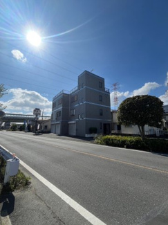 【外観】 | 比企郡川島町上伊草　二世帯住宅　西武新宿線『本川越駅』バス21分　【伊草小学区】