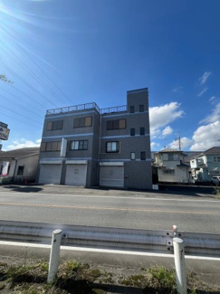 【外観】 | 比企郡川島町上伊草　二世帯住宅　西武新宿線『本川越駅』バス21分　【伊草小学区】