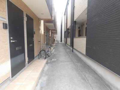 【エントランス】 | メゾン生駒町