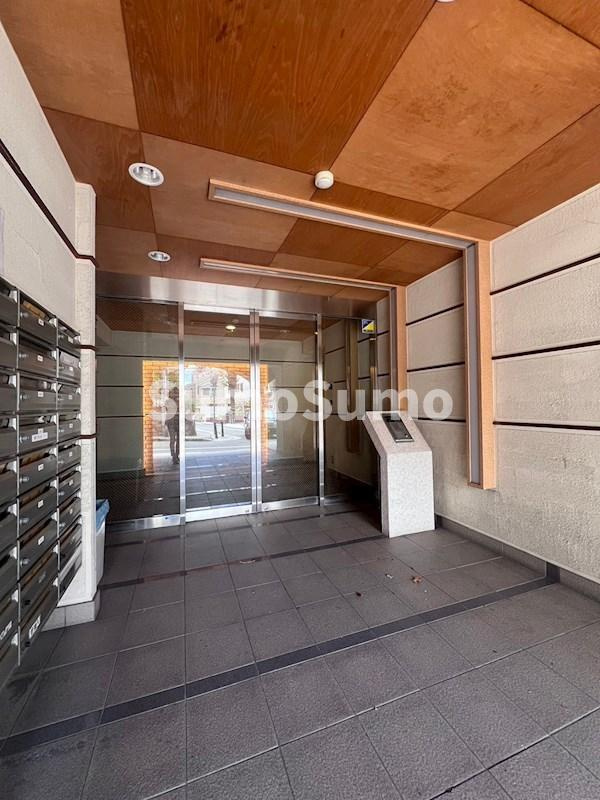 サンビルダー北野異人館通のロビー