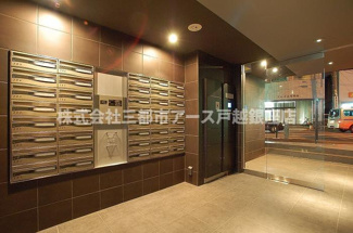 【エントランス】 | グランドコンシェルジュ用賀アジールコート