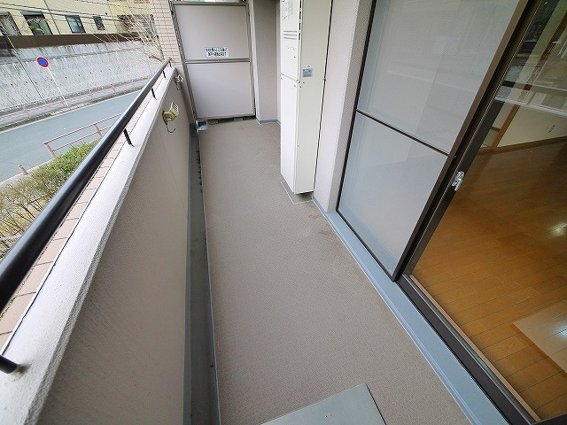 ローレルスクエア登美ヶ丘第1期1番館のバルコニー|バルコニー付きです