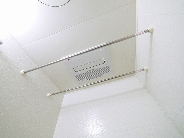 ローレルスクエア登美ヶ丘第1期1番館の設備|浴室乾燥です