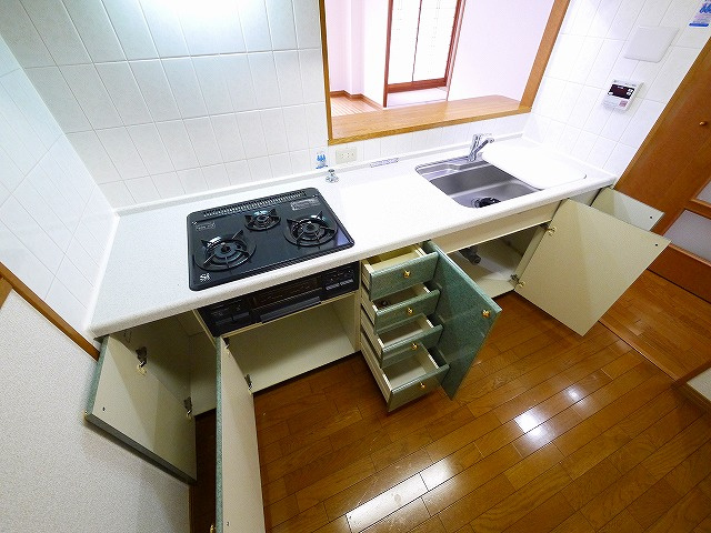 ローレルスクエア登美ヶ丘第1期1番館のキッチン|お料理しやすいキッチンです