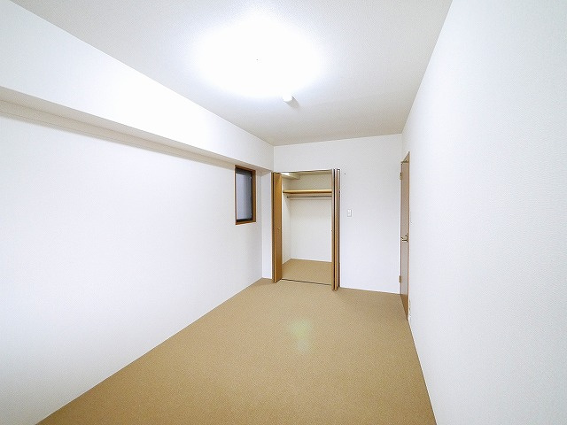 ローレルスクエア登美ヶ丘第1期1番館の寝室|寝室にいかがでしょうか