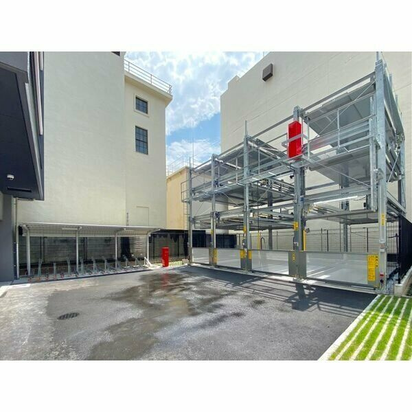 S-RESIDENCE熱田の駐車場