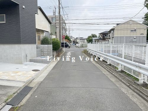 【前面道路含む現地写真】 | 【仲介手数料０円】藤沢市石川1丁目　新築一戸建て | 【仲介手数料０円】藤沢市石川1丁目　新築一戸建て