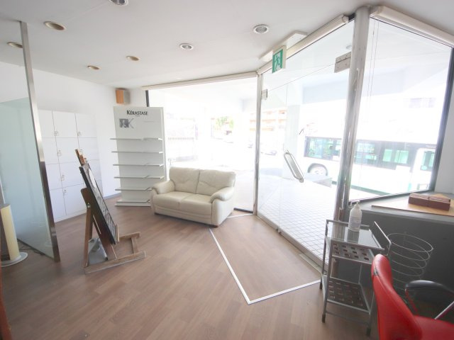 サンアイビルテナントのロビー