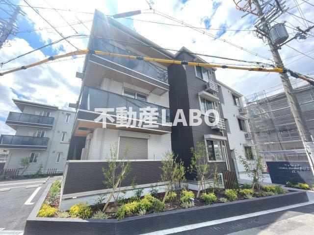 クリスタルハイツあびこ αの外観