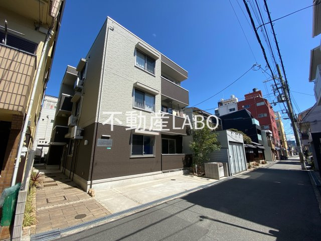 LA MAISON VERTE 西田辺の外観