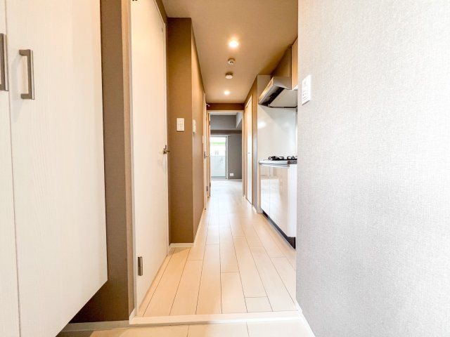 ウエンズ勝山の玄関