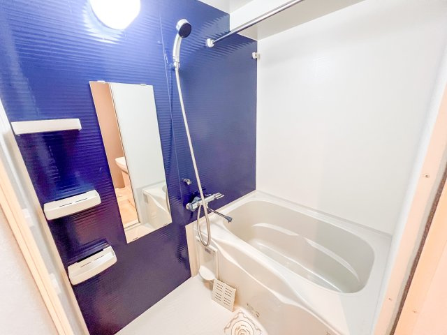 ウエンズ勝山の浴室