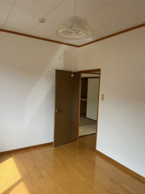 【洋室】 | 第三佐々勝住宅 | 個人の部屋や寝室として使える洋室です