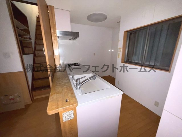 東香里園町戸建　賃貸のキッチン|きれいなキッチンです