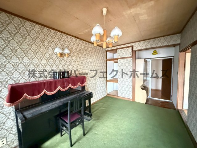 東香里園町戸建　賃貸の居間・リビング|おしゃれな居間です