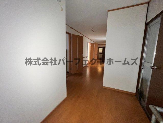 東香里園町戸建　賃貸の居間・リビング|居間です