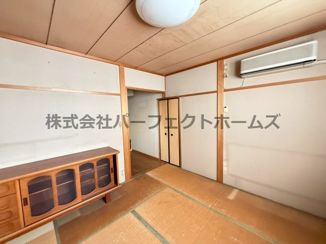 東香里園町戸建　賃貸の和室|柔らかい畳が心地よい和室