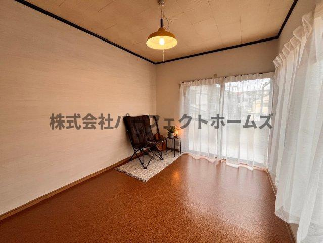 招提南町3丁目戸建　賃貸の寝室|広くて明るい寝室