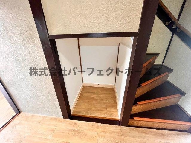 印田町戸建　賃貸の収納|大きなスペースがあり、収納には困りません